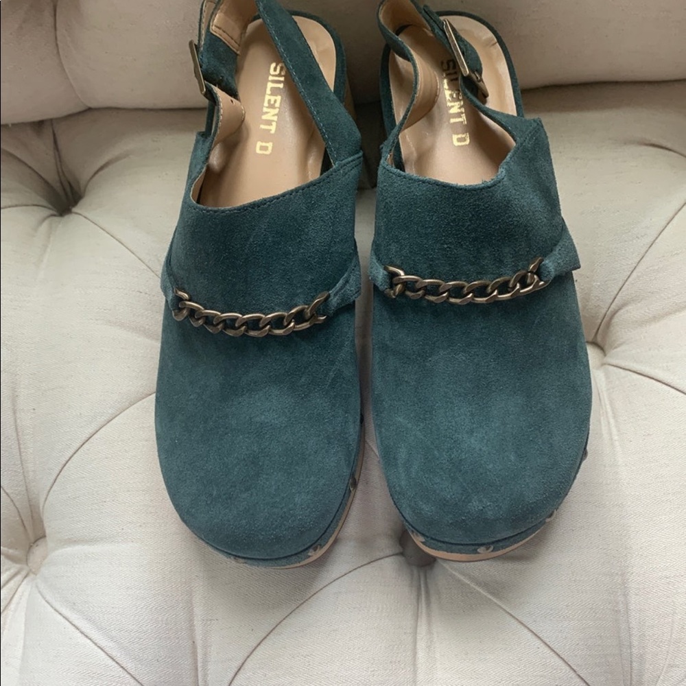 Green suede heeled clogs